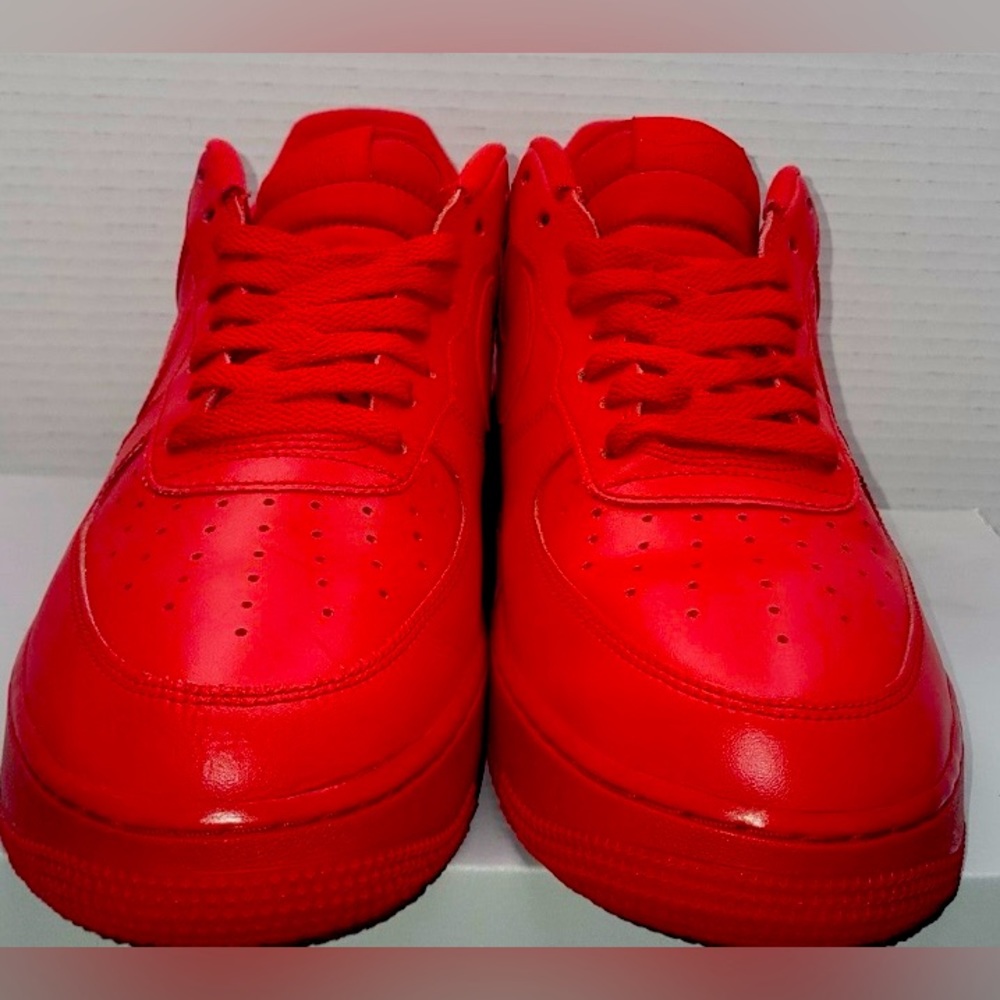 Air Force one LV8 Triple Red men size 10.5